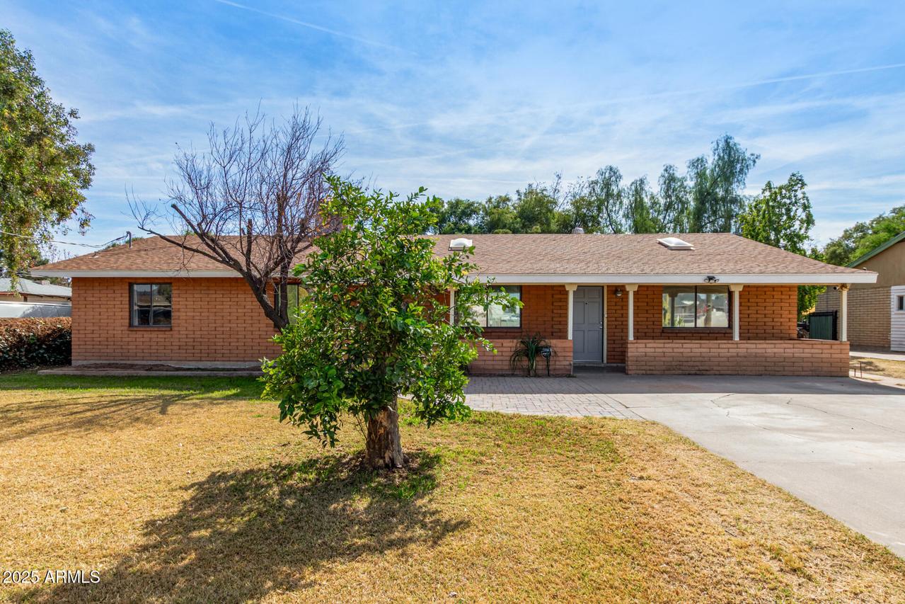 2821 W Augusta Ave., Phoenix, AZ 85051