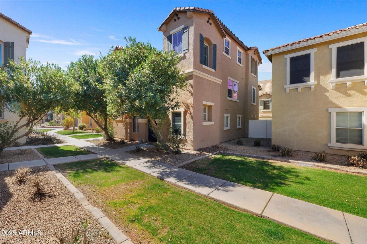 910 W Aspen Way, Gilbert, AZ 85233