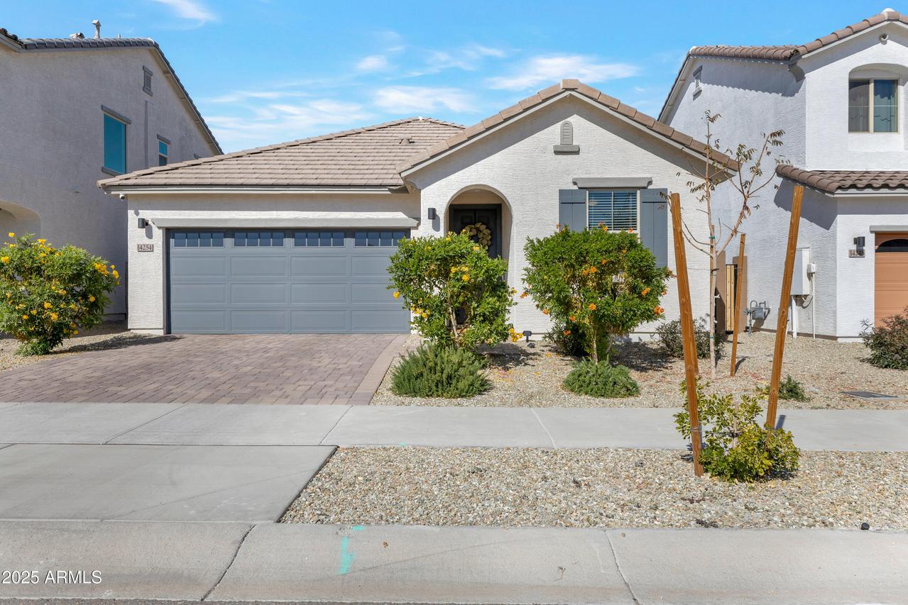 14254 W Cottontail Ln., Surprise, AZ 85387