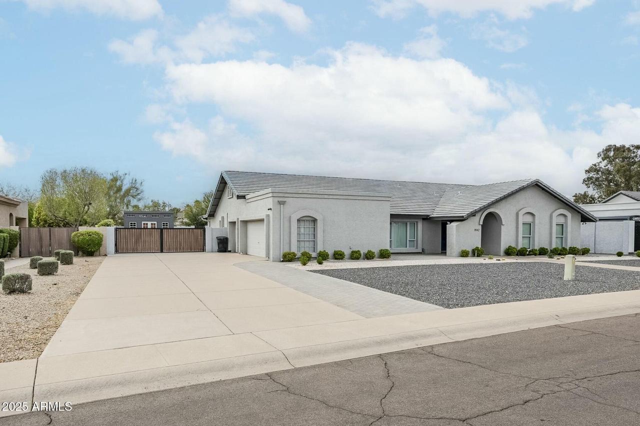 11942 N 95th St., Scottsdale, AZ 85260