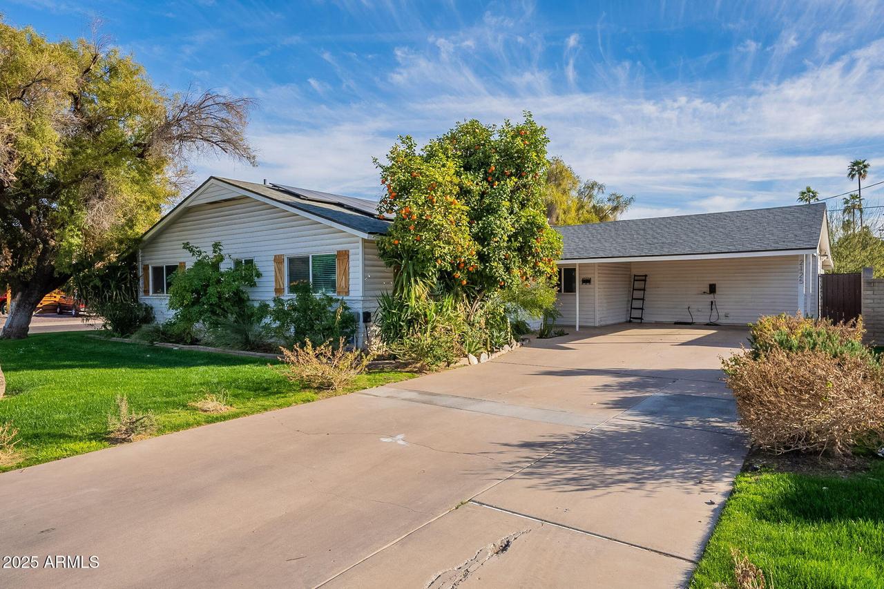 2125 W Berridge Ln., Phoenix, AZ 85015