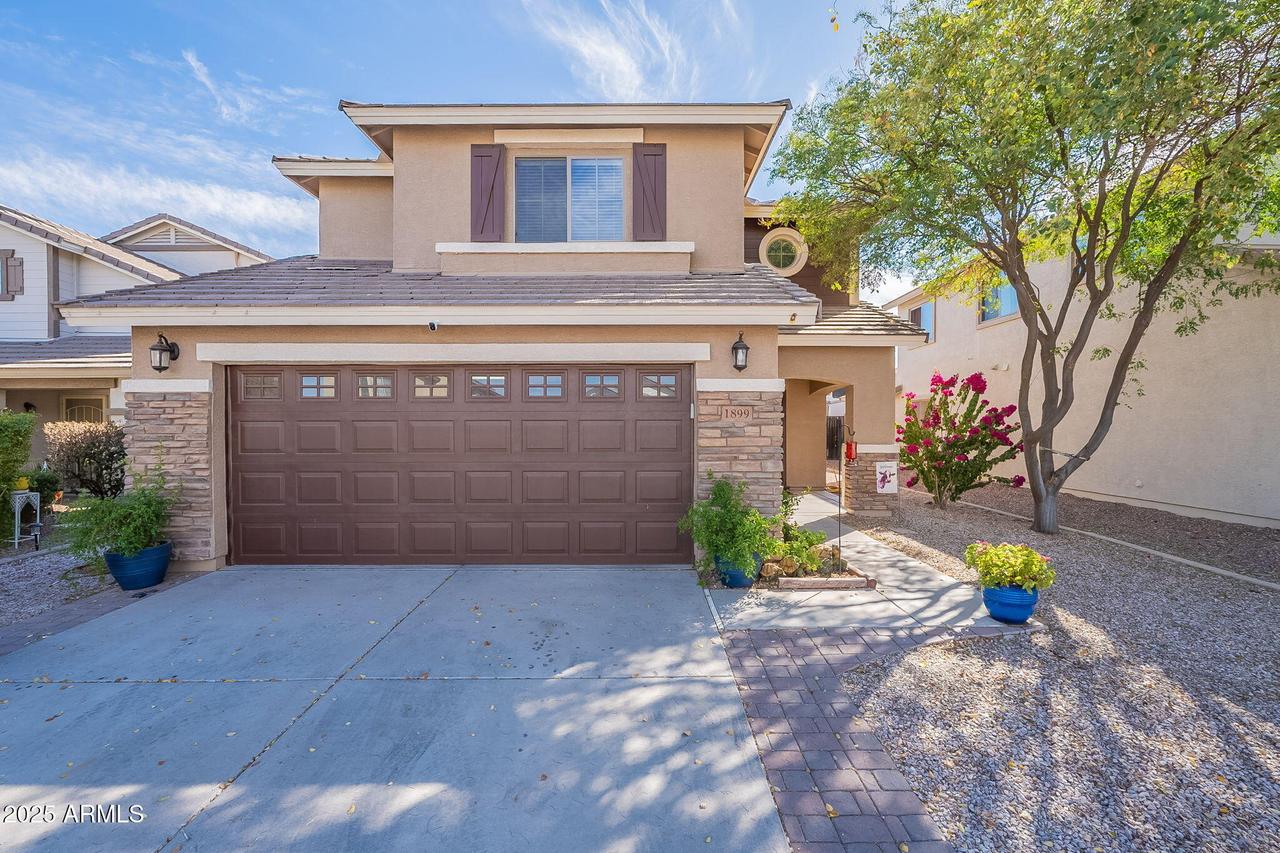 1899 W Prospector Way, San Tan Valley, AZ 85144