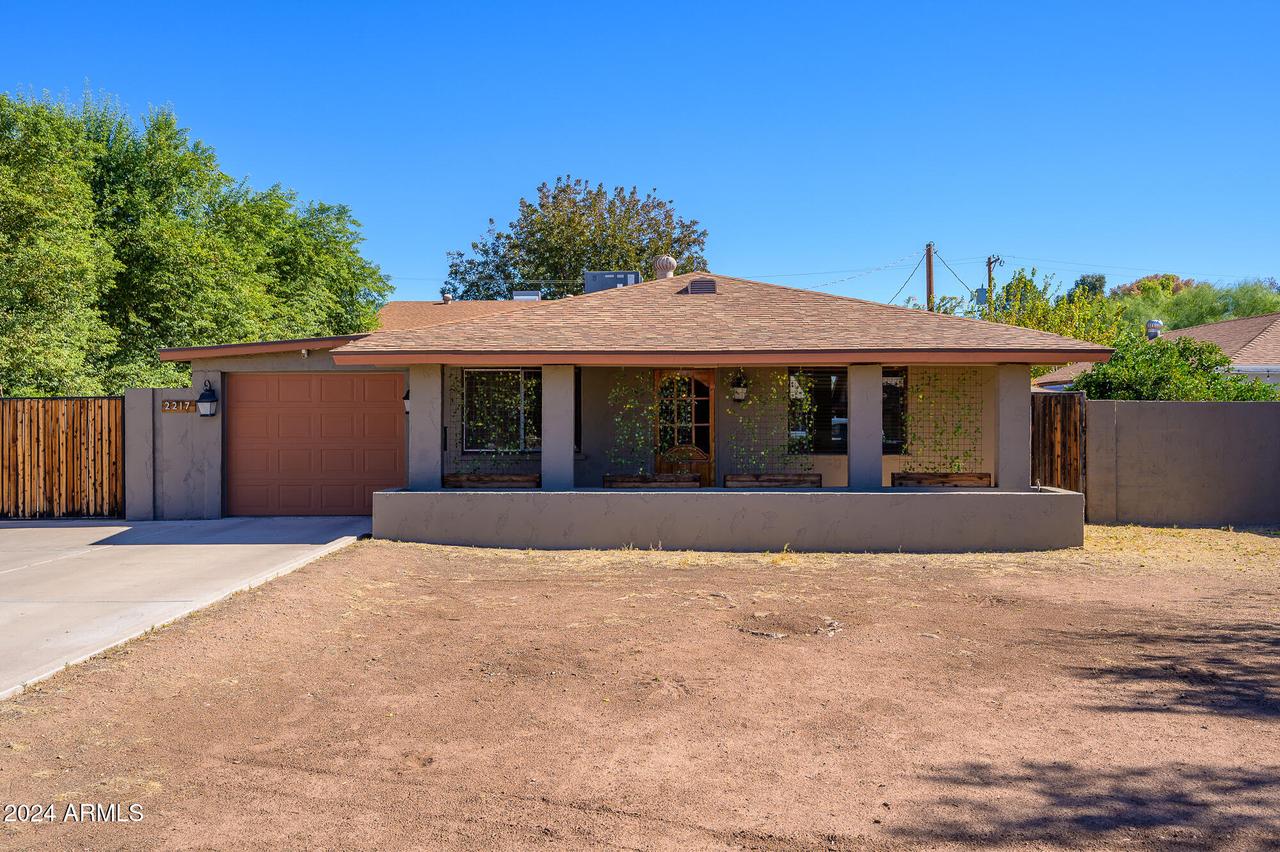2217 N 37th Pl., Phoenix, AZ 85008
