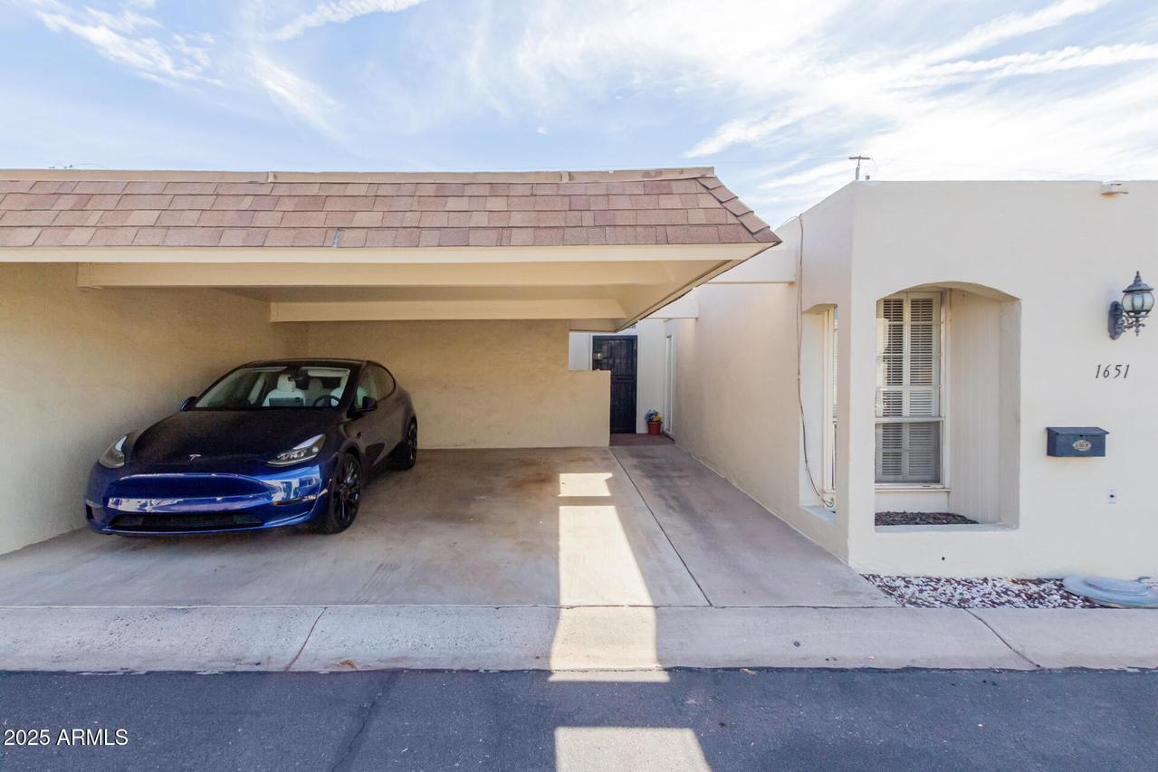 1651 E Borghese Pl., Phoenix, AZ 85016