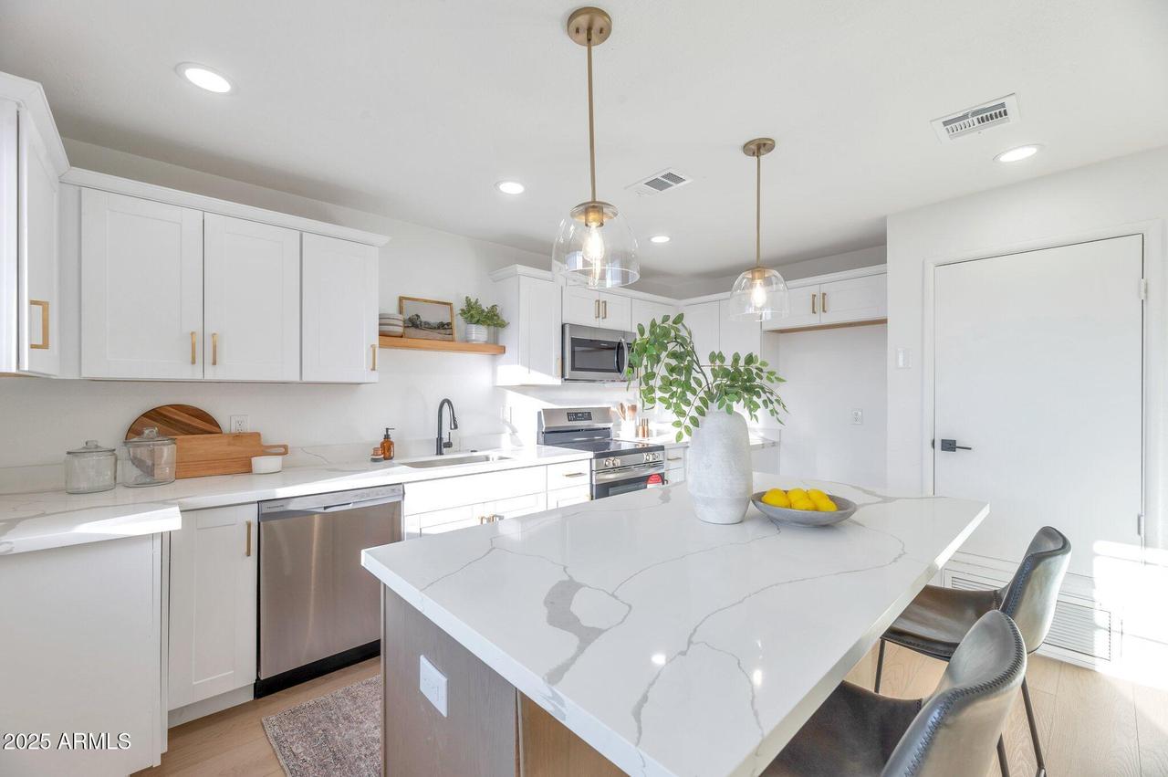 18811 N 19th Ave. #2025, Phoenix, AZ 85027