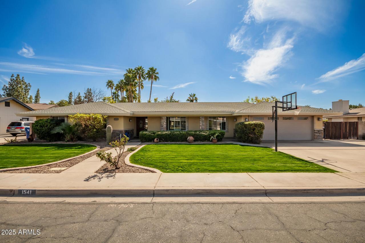 1541 E Hope St., Mesa, AZ 85203