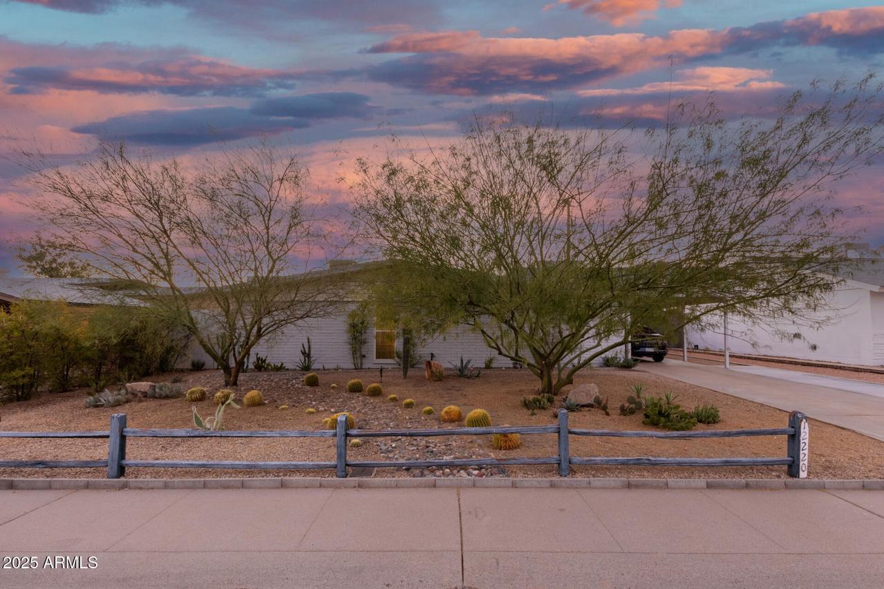 12220 N Escobar Way, Phoenix, AZ 85022