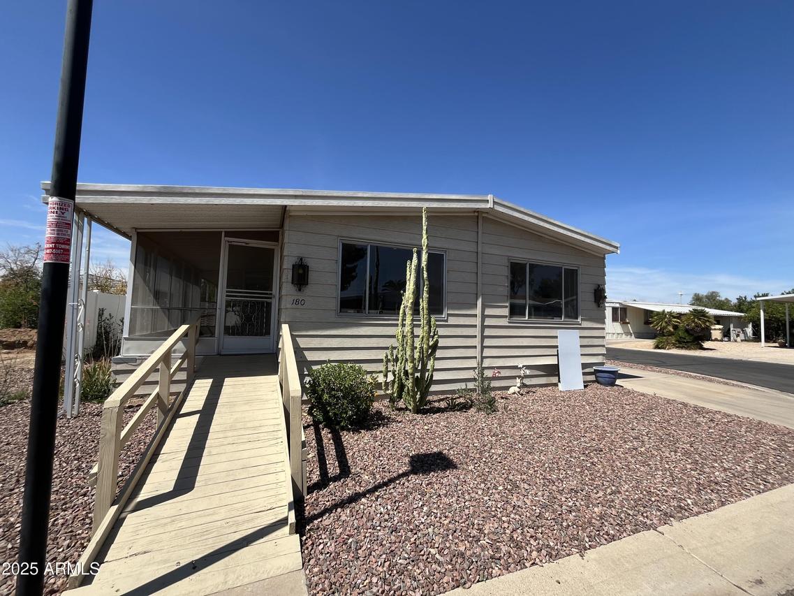 10960 N 67th Ave. #180, Glendale, AZ 85304
