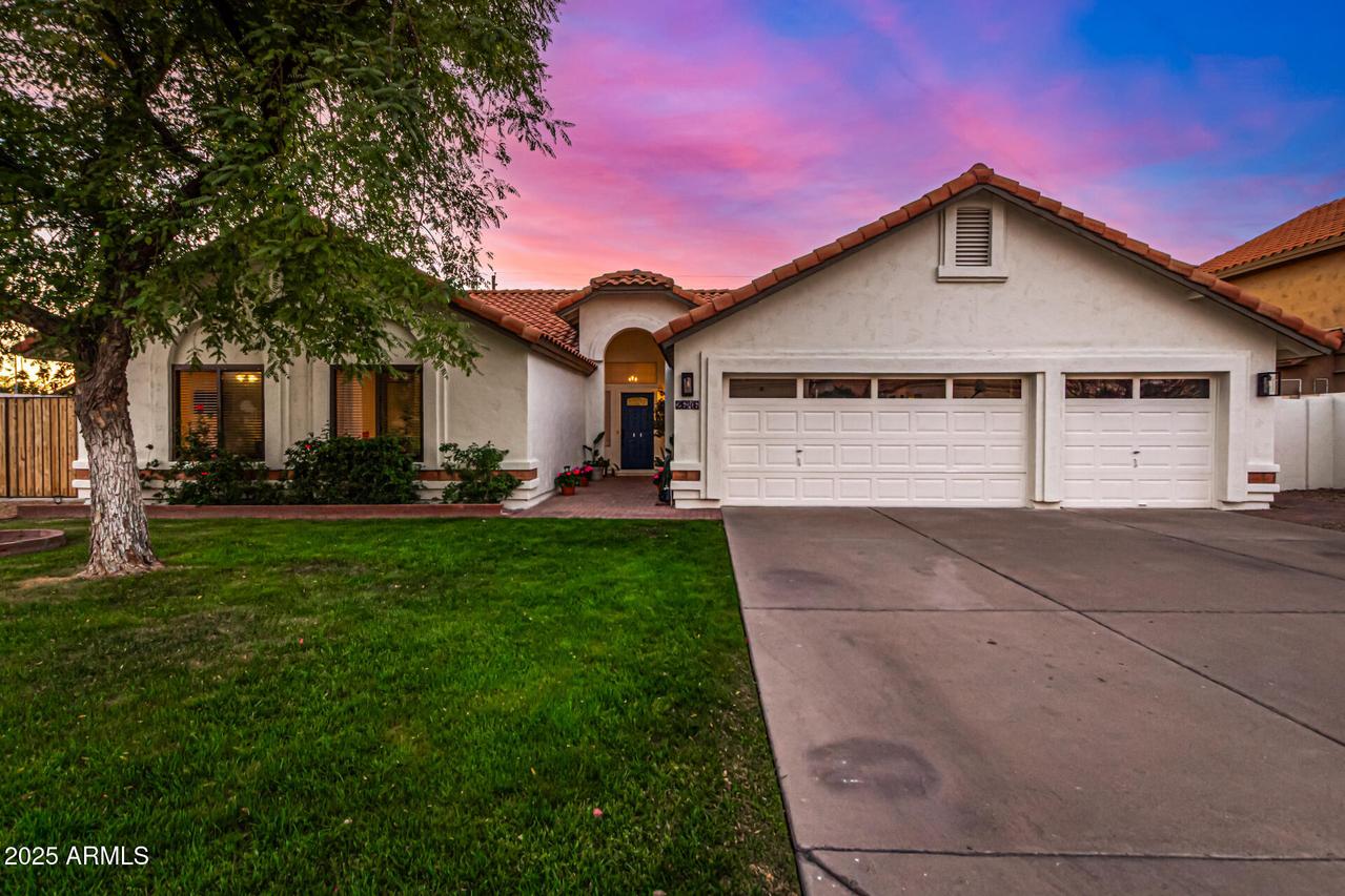 2646 N Robin Ln., Mesa, AZ 85213