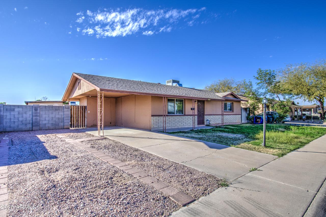 1340 N Oregon St., Chandler, AZ 85225