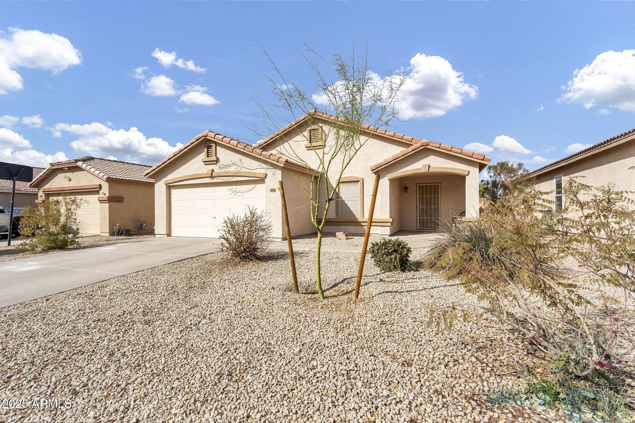 1992 E Shetland Dr., San Tan Valley, AZ 85140