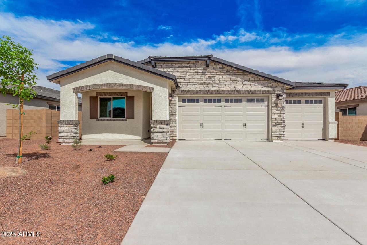 8561 N 175th Ln., Waddell, AZ 85355