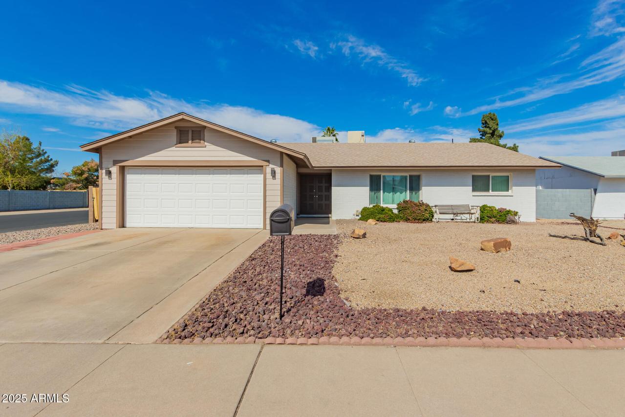 5256 W Port Au Prince Ln., Glendale, AZ 85306