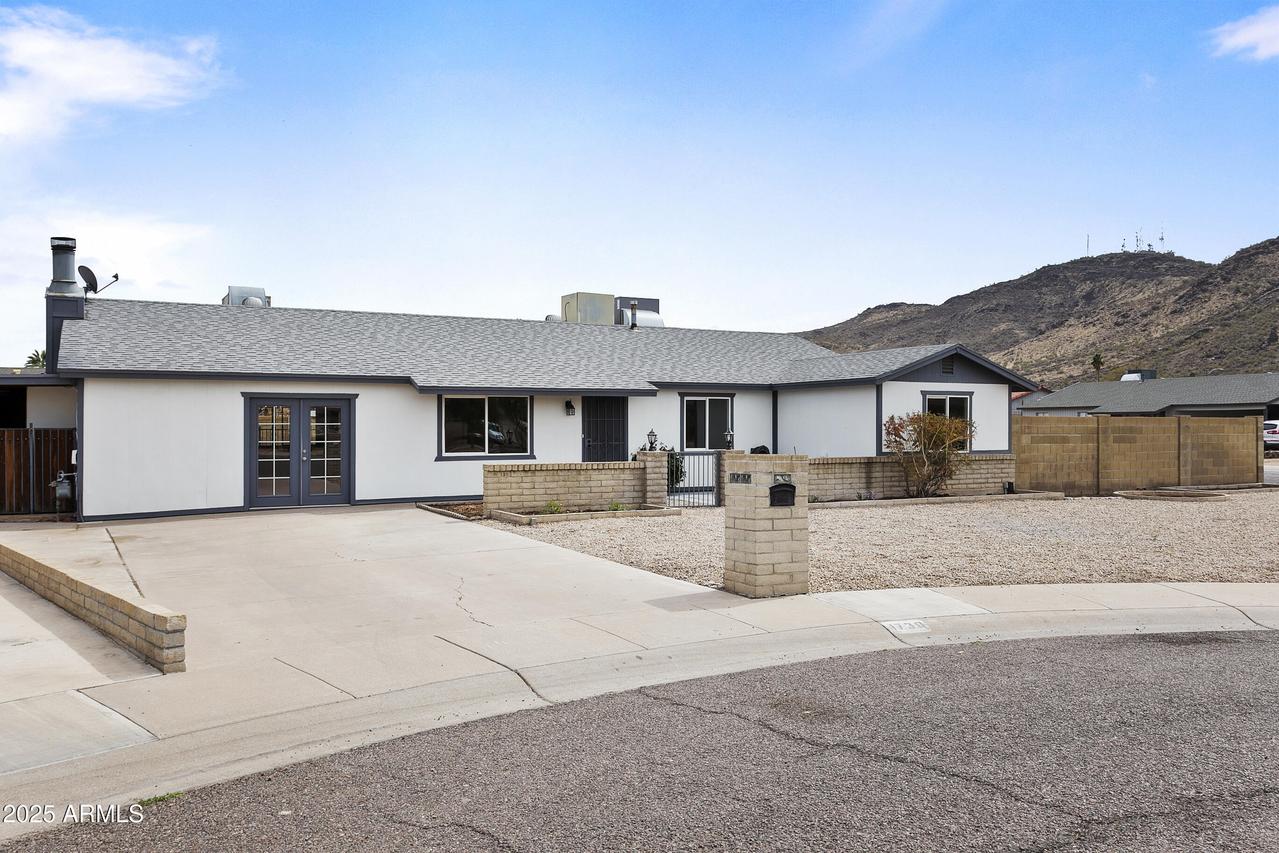 1730 W Pershing Ave., Phoenix, AZ 85029