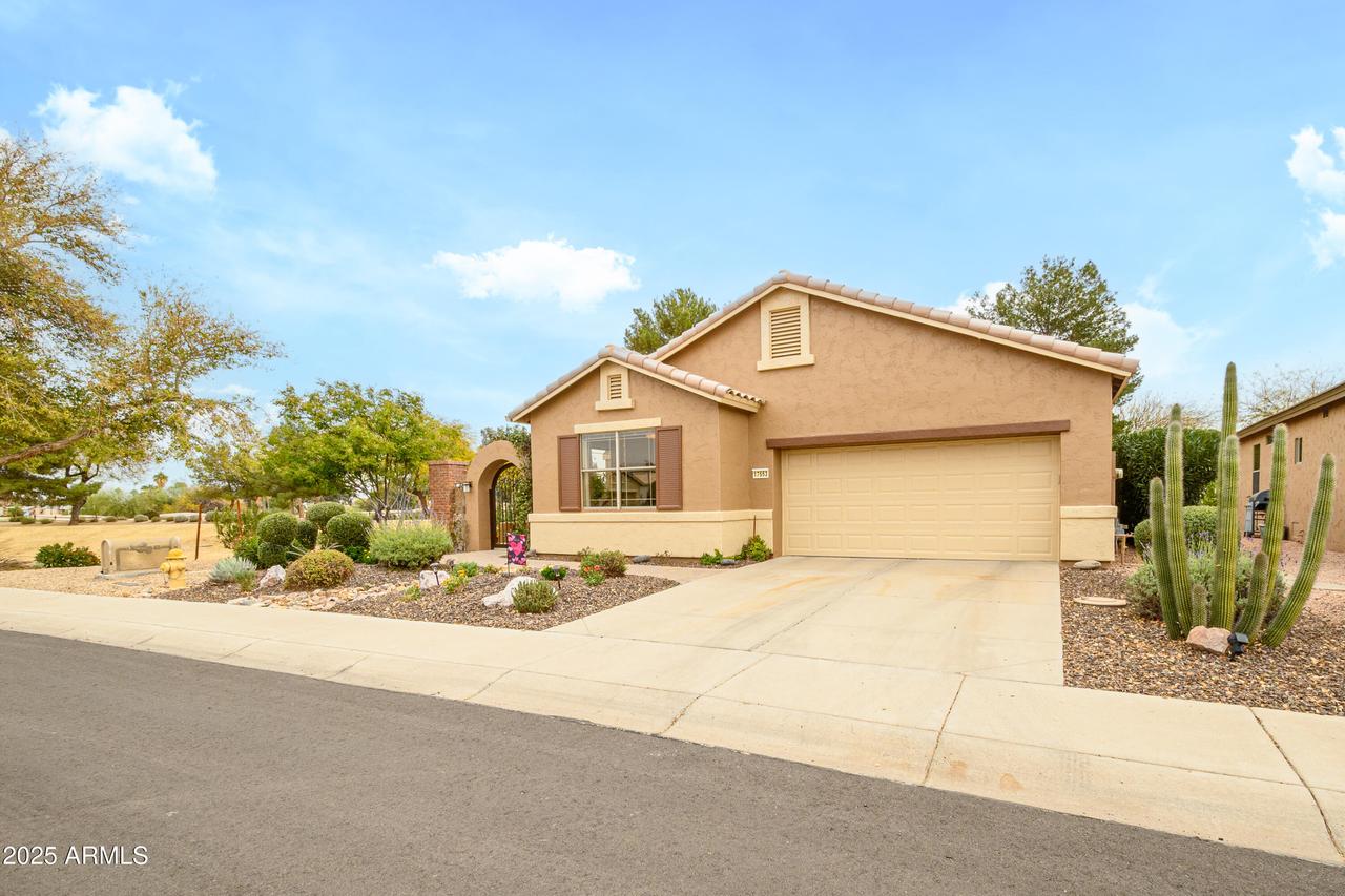 17553 N Thornberry Dr., Surprise, AZ 85374