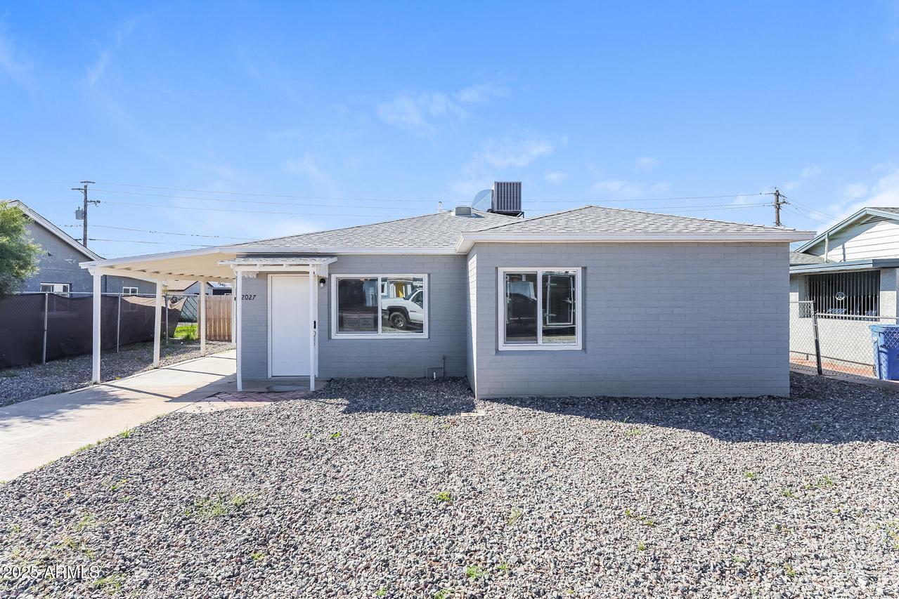 2027 W Monte Vista Rd., Phoenix, AZ 85009