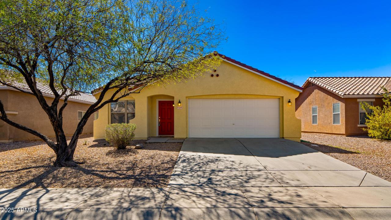 2725 W Silver Creek Ln., San Tan Valley, AZ 85144
