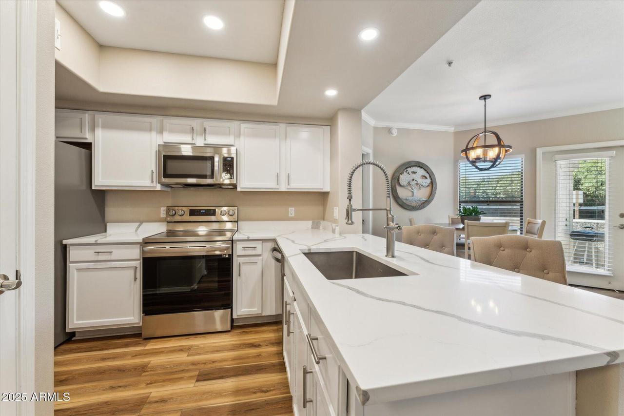 15095 N Thompson Peak Pkwy. #1053, Scottsdale, AZ 85260