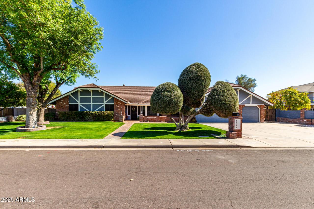 2237 N Kachina, Mesa, AZ 85203