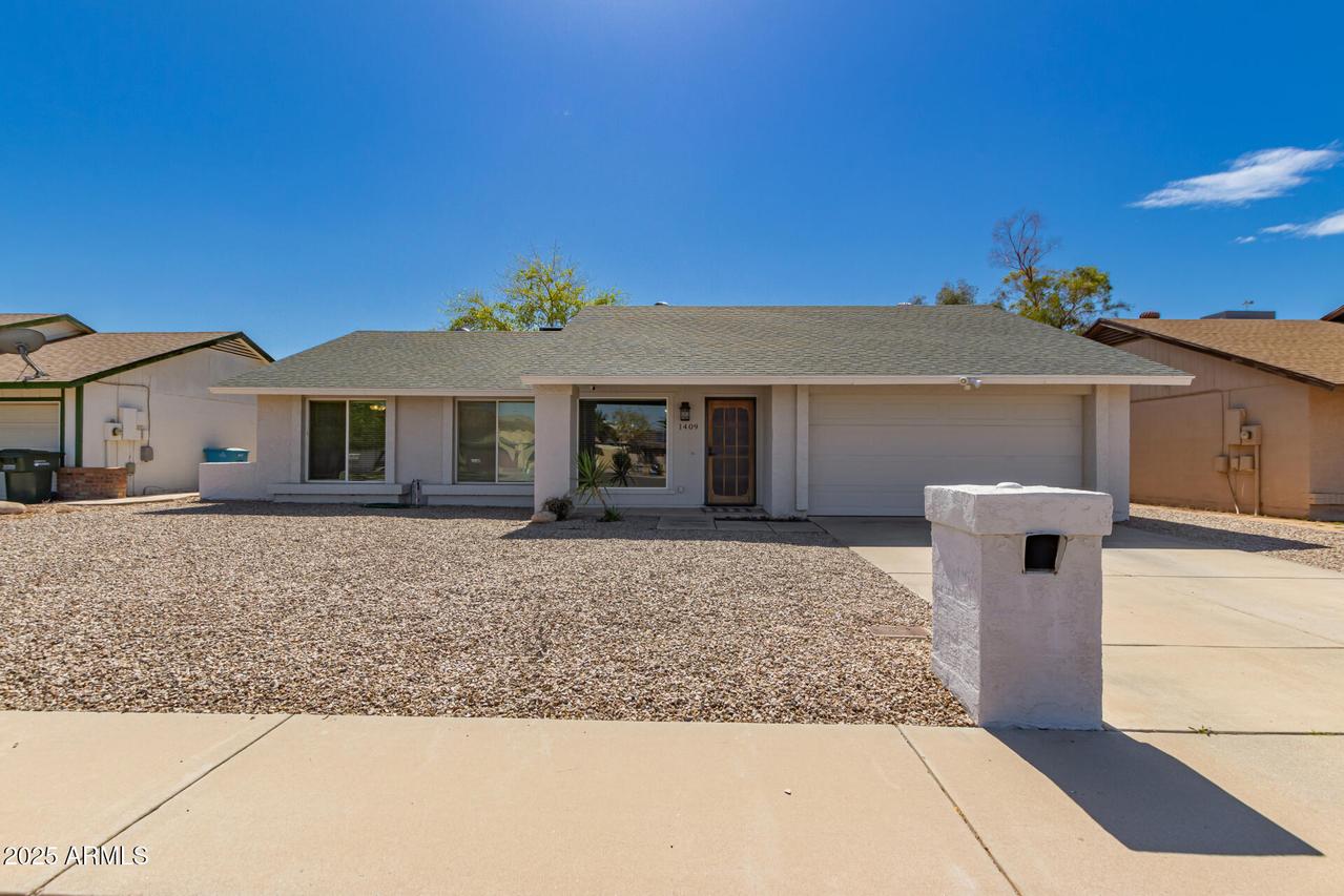 1409 W Monona Dr., Phoenix, AZ 85027