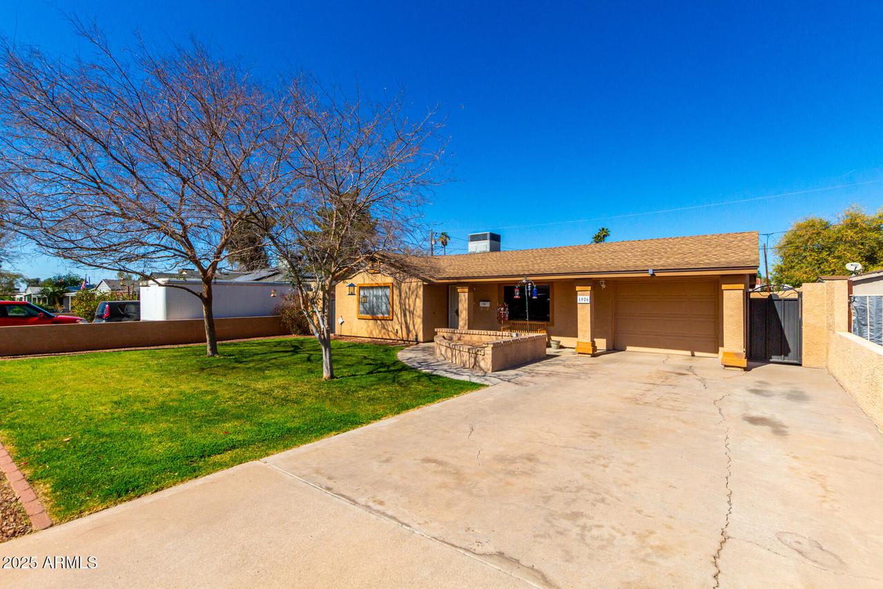 1926 E Clarendon Ave., Phoenix, AZ 85016