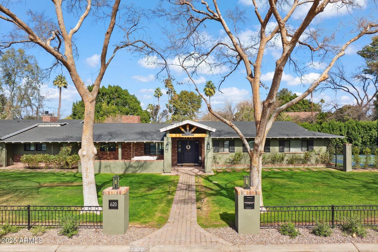 620 W Mclellan Blvd., Phoenix, AZ 85013
