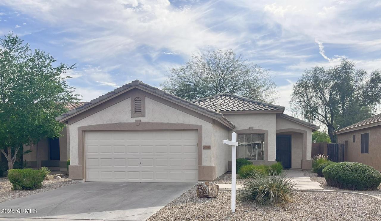 30067 N Clover Way, San Tan Valley, AZ 85143
