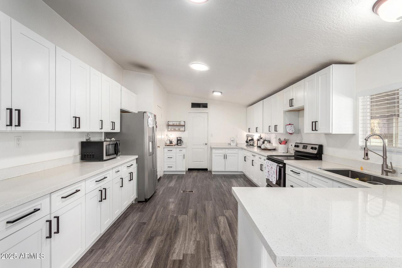 8601 N 103rd Ave. #166, Peoria, AZ 85345