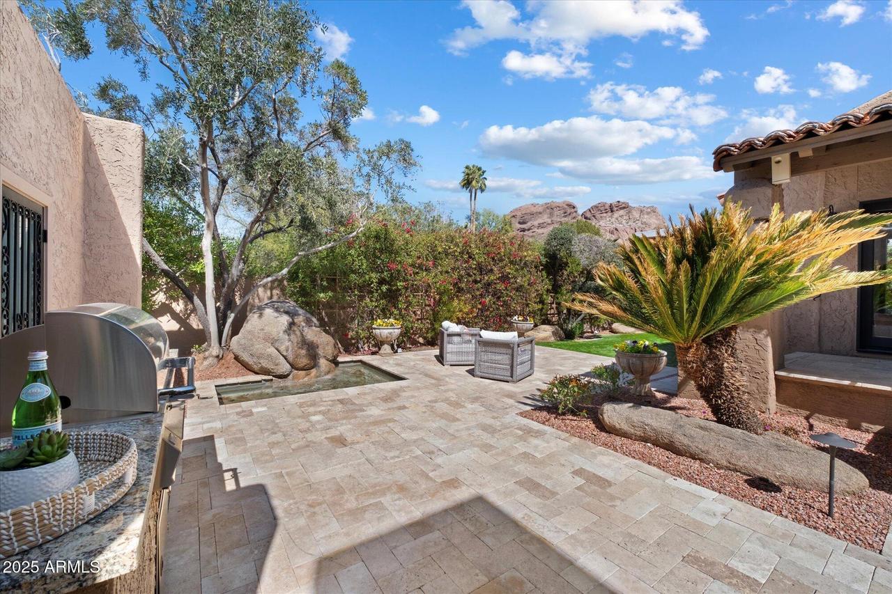 4448 E Camelback Rd. #16, Phoenix, AZ 85018