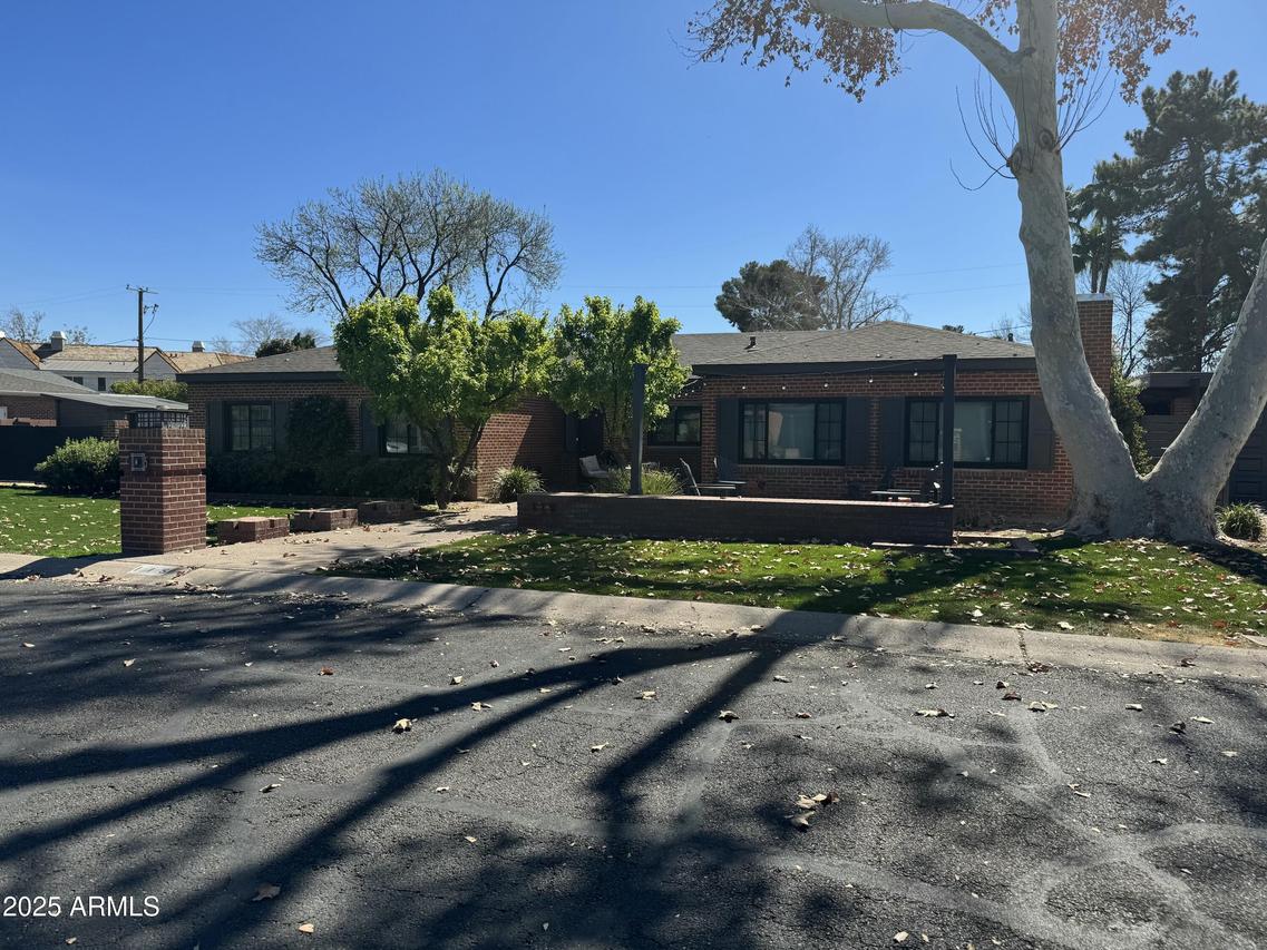 115 W Rose Ln., Phoenix, AZ 85013
