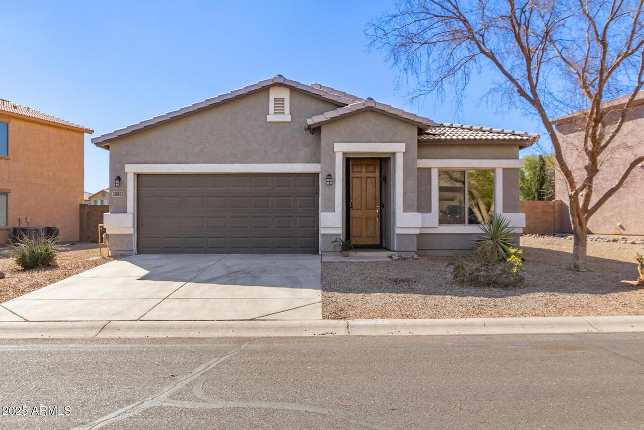 28933 N Saddle Way, San Tan Valley, AZ 85143