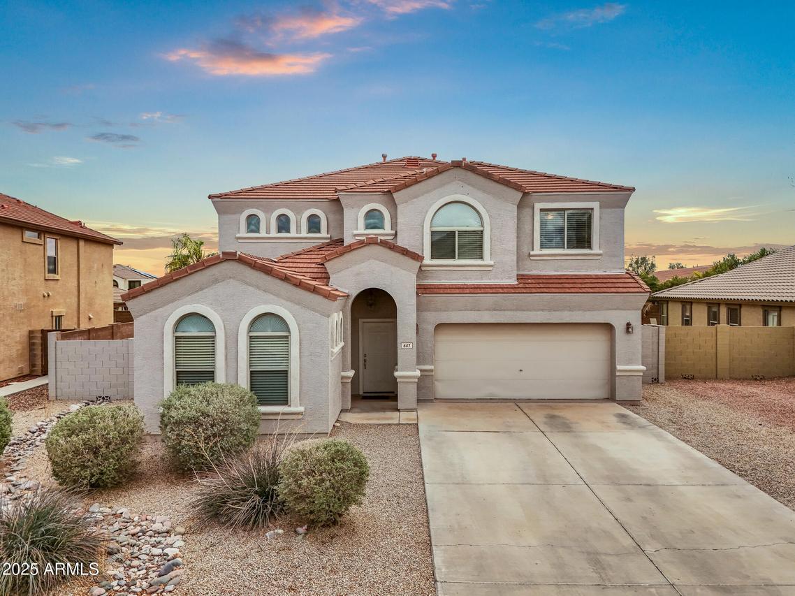 647 E Palomino Way, San Tan Valley, AZ 85143