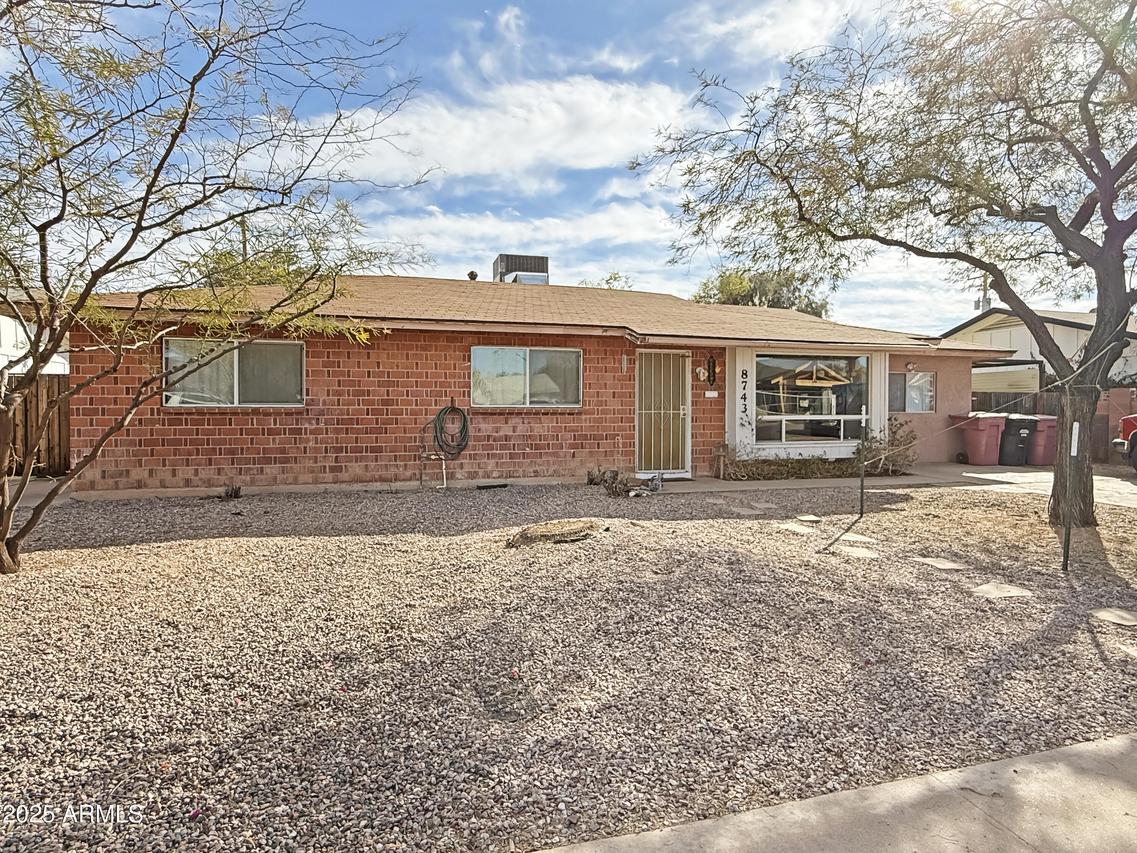 8743 E Rancho Vista Dr., Scottsdale, AZ 85251