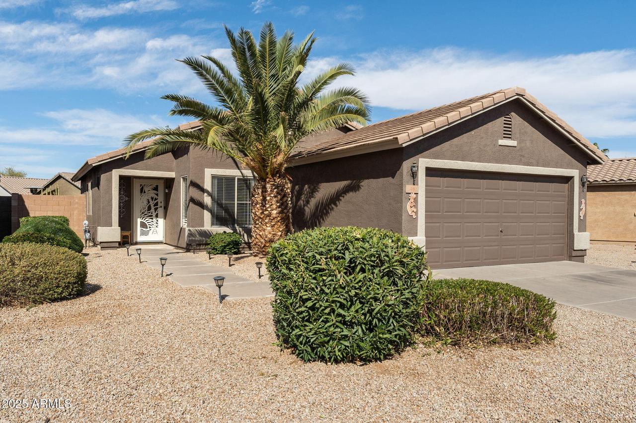 48 E Nolana Pl., San Tan Valley, AZ 85143