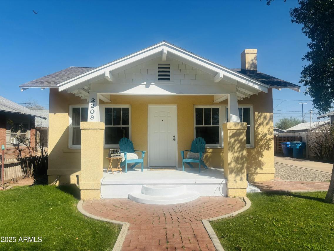 2209 N 8th St., Phoenix, AZ 85006