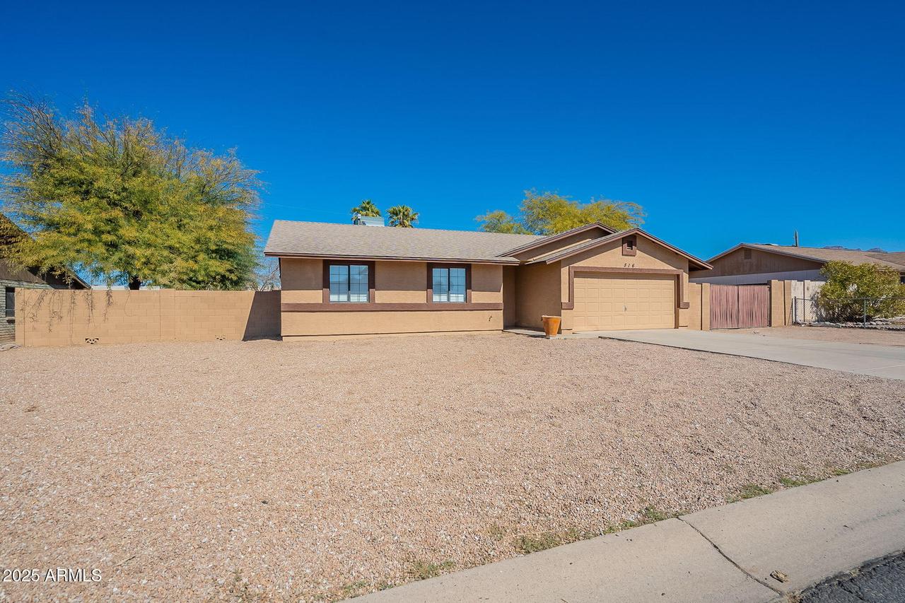 516 E Mesquite Ave., Apache Junction, AZ 85119