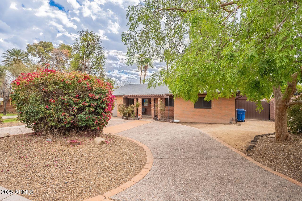 1819 E Colter St., Phoenix, AZ 85016
