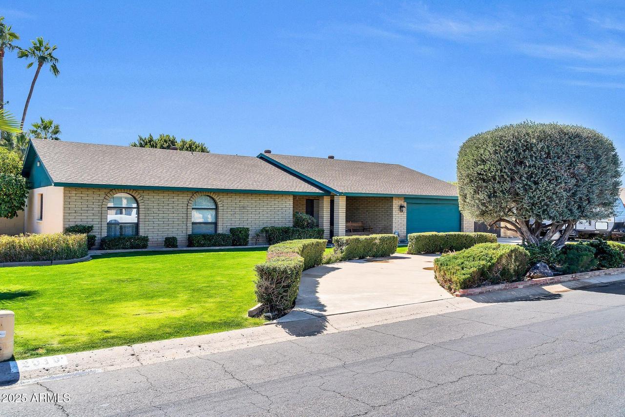 2919 W Kerry Ln., Phoenix, AZ 85027