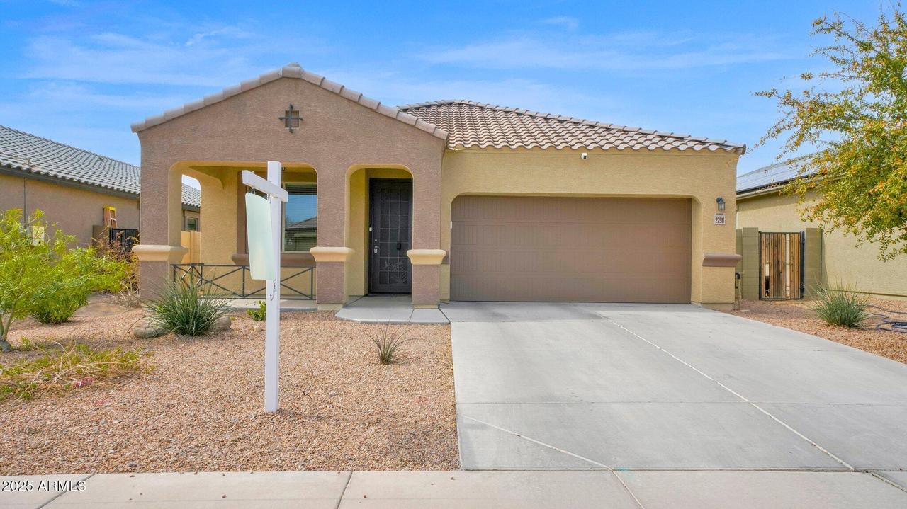 2296 S 235th Dr., Buckeye, AZ 85326