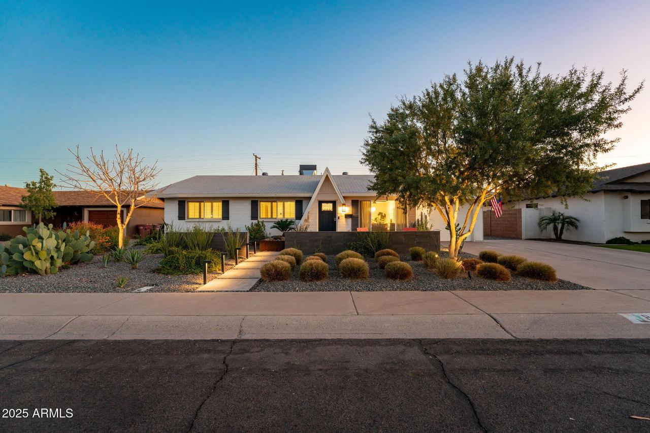 8443 E Sheridan St., Scottsdale, AZ 85257