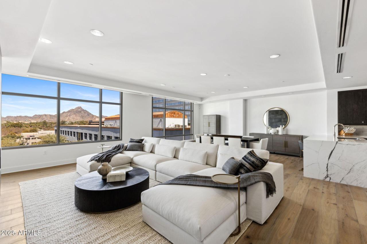 2211 E Camelback Rd. #601, Phoenix, AZ 85016