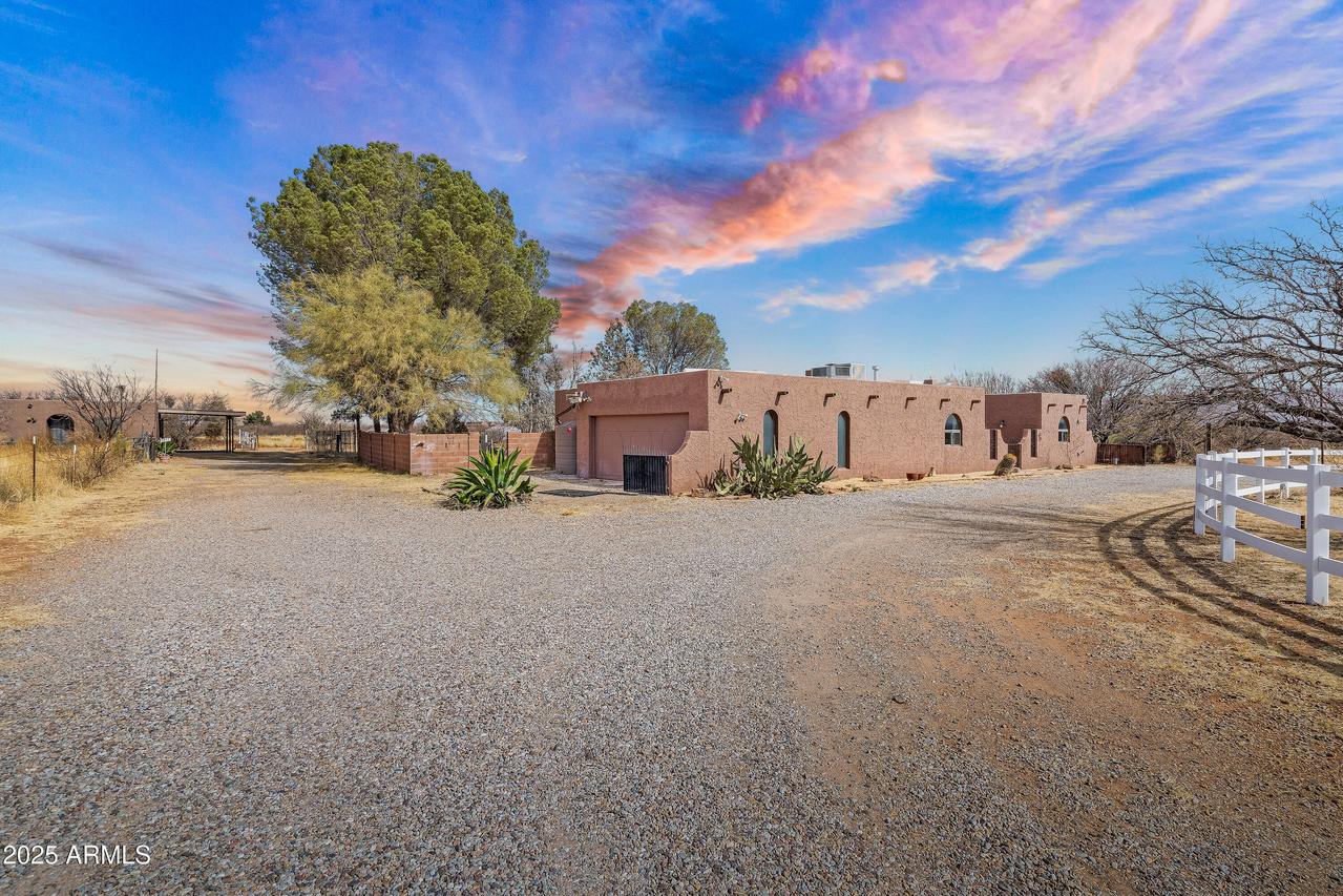 9027 E Hereford Rd., Hereford, AZ 85615