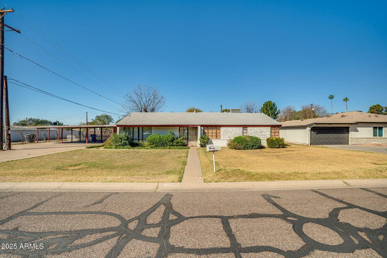 5704 N 11th Ave. #7, Phoenix, AZ 85013