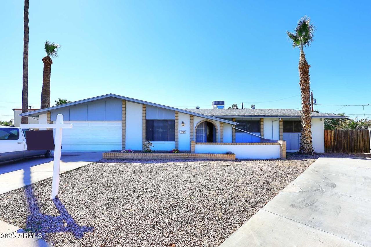 5202 N 40th Ave., Phoenix, AZ 85019