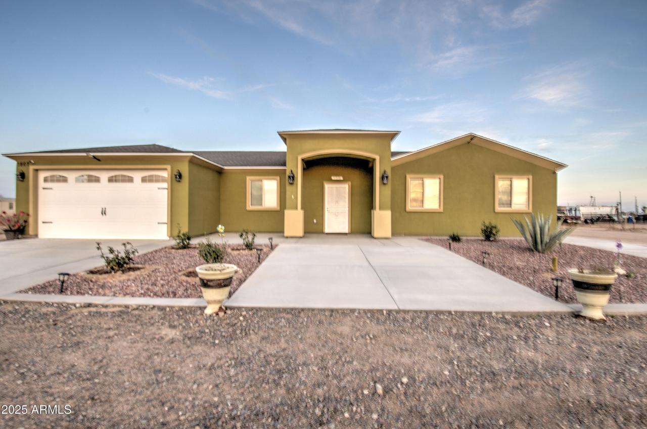 7807 S 350th Ave., Tonopah, AZ 85354