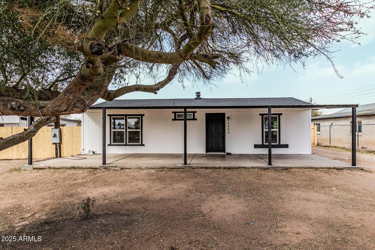 2452 W Shiprock St., Apache Junction, AZ 85120