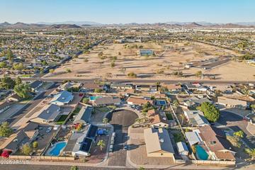 2004 W Kristal Way, Phoenix, AZ 85027