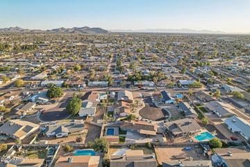 2004 W Kristal Way, Phoenix, AZ 85027