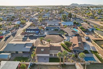 2004 W Kristal Way, Phoenix, AZ 85027