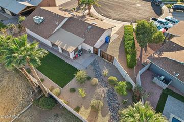 2004 W Kristal Way, Phoenix, AZ 85027